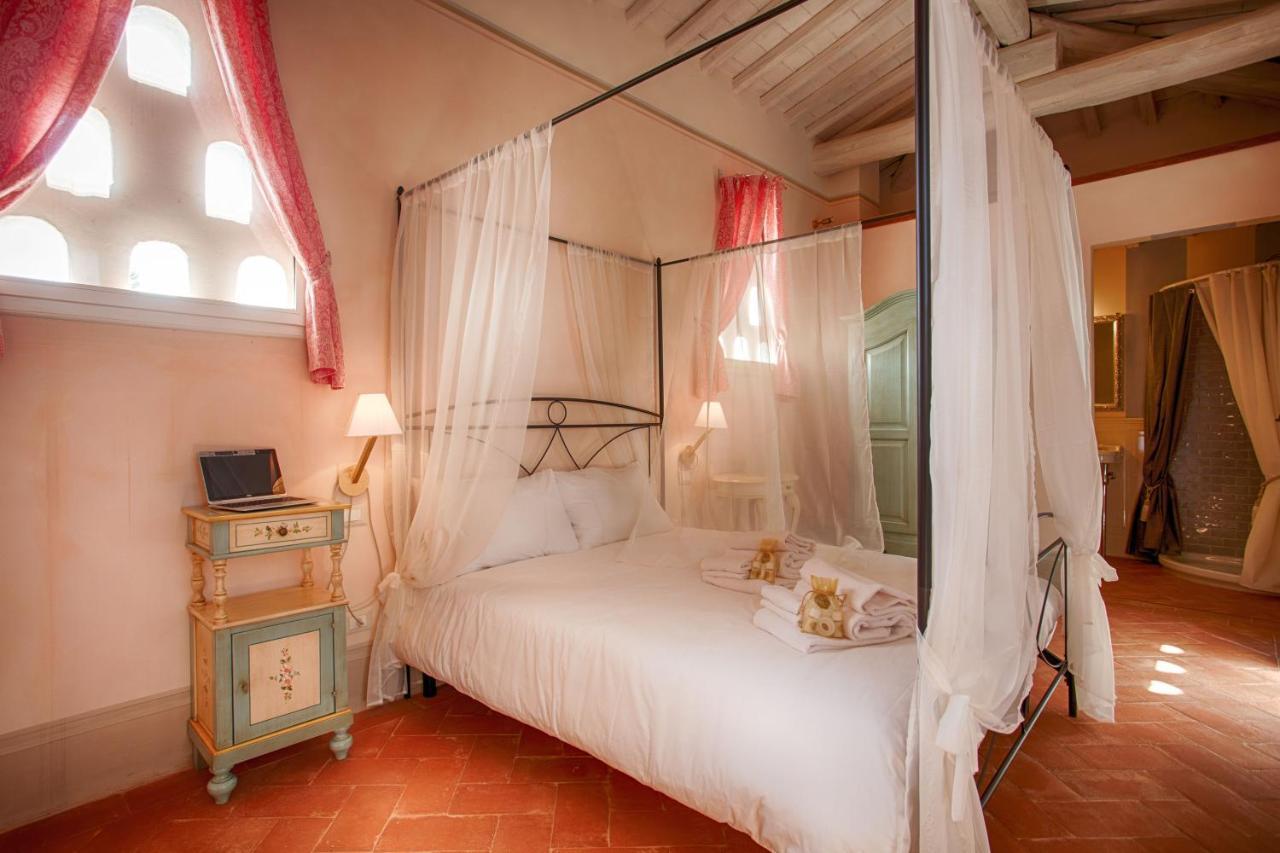 Podere San Pietro Resort Castiglion Fibocchi Extérieur photo